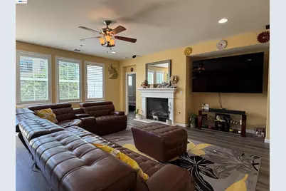 726 Escuela Dr, Mountain House, CA 95391 - Photo 7