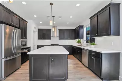 399 Ghiggeri Dr, Brentwood, CA 94513 - Photo 11