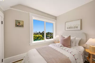 5765 Manila Ave, Oakland, CA 94618 - Photo 29