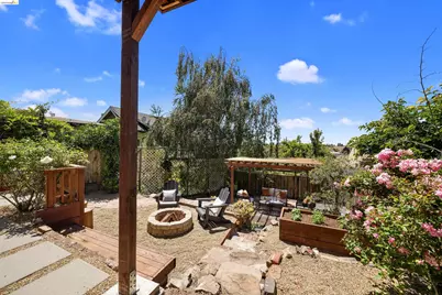 5765 Manila Ave, Oakland, CA 94618 - Photo 37