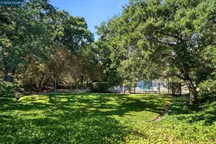 700 Suntree Ln, Pleasant Hill, CA 94523 - Photo 41