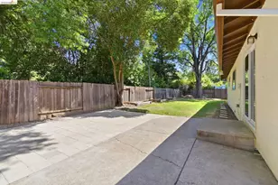 224 Amherst Ct, Vacaville, CA 95687 - Photo 25