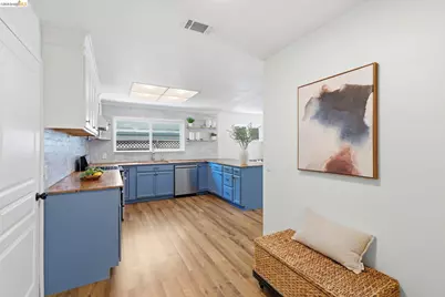 224 Amherst Ct, Vacaville, CA 95687 - Photo 7
