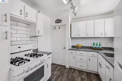 4061 Maiden Ln, Union City, CA 94587 - Photo 11