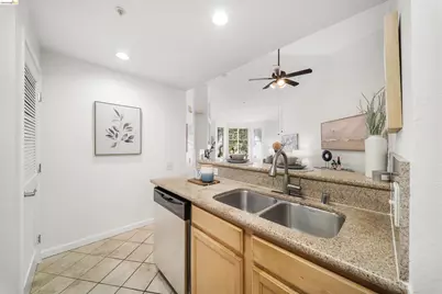 280 Caldecott #321, Oakland, CA 94618 - Photo 9