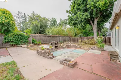 2465 Mountain View Dr, Concord, CA 94520 - Photo 41