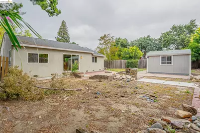 2465 Mountain View Dr, Concord, CA 94520 - Photo 31