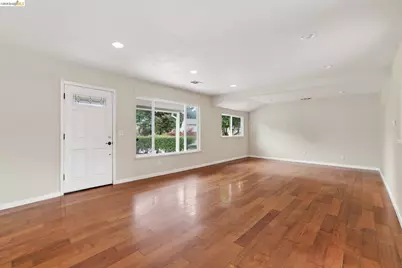 2465 Mountain View Dr, Concord, CA 94520 - Photo 7