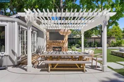 915 Forest Ln, Alamo, CA 94507 - Photo 37