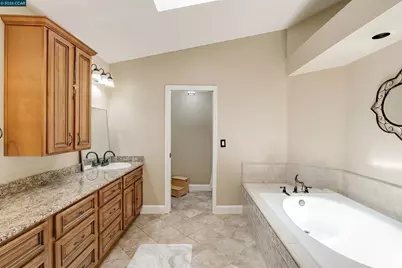 430 Oakwood Cir, Fairfield, CA 94534 - Photo 41