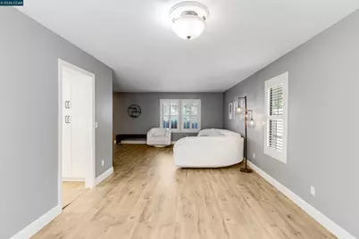 430 Oakwood Cir, Fairfield, CA 94534 - Photo 15