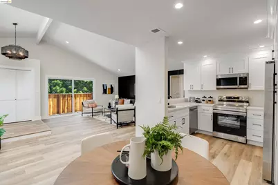4901 Jennings Ct, Fairfield, CA 94534 - Photo 9
