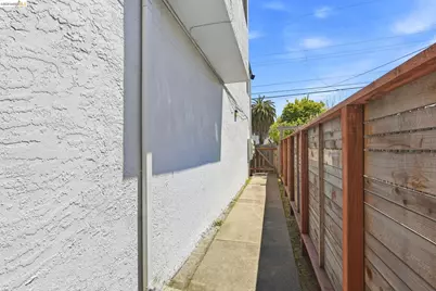 3425 Carlson Blvd, El Cerrito, CA 94530 - Photo 11