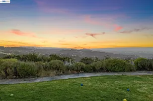 5028 Crystal Ridge Ct, Oakland, CA 94605 - Photo 51