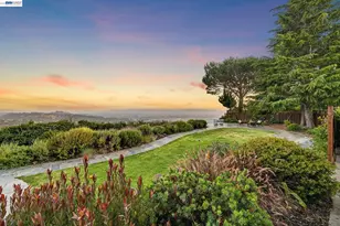 5028 Crystal Ridge Ct, Oakland, CA 94605 - Photo 7