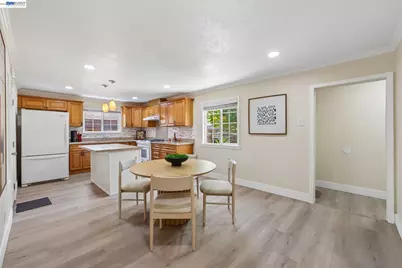 33741 12th St, Union City, CA 94587 - Photo 9