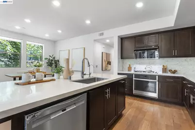 5810 Midnight Pl #D, Dublin, CA 94568 - Photo 9