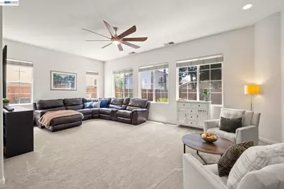 2466 Yosemite Way, Discovery Bay, CA 94505 - Photo 5
