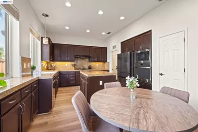 2466 Yosemite Way, Discovery Bay, CA 94505 - Photo 13
