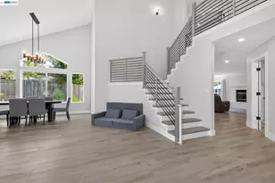 9111 Piccadilly Cir, Windsor, CA 95492 - Photo 7