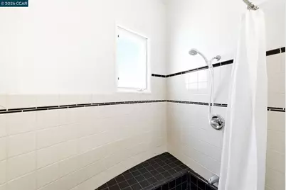 5828 Moraga Ave, Oakland, CA 94611 - Photo 47