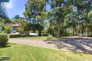 5828 Moraga Ave, Oakland, CA 94611 - Photo 3