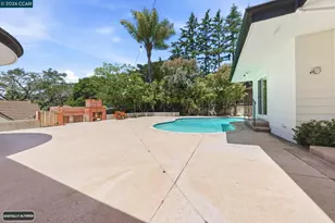5828 Moraga Ave, Oakland, CA 94611 - Photo 57