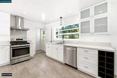 5828 Moraga Ave, Oakland, CA 94611 - Photo 19