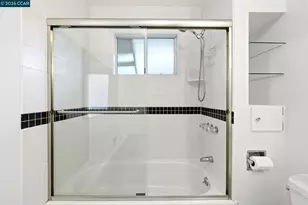 5828 Moraga Ave, Oakland, CA 94611 - Photo 41