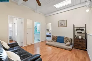 443 College Ave, Palo Alto, CA 94306 - Photo 19