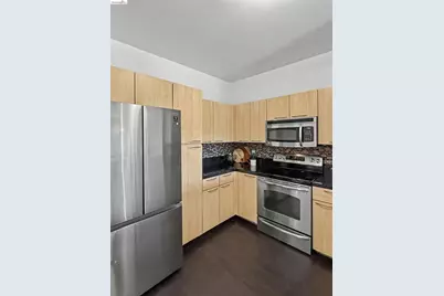 1 Lakeside Dr #411, Oakland, CA 94612 - Photo 5