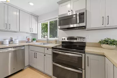 532 Tyrella Ave #9, Mountain View, CA 94043 - Photo 15