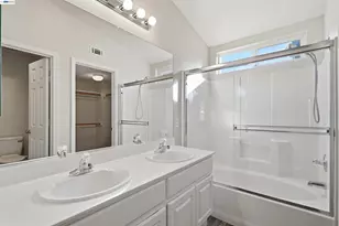 10856 Glengarry Ln, Dublin, CA 94568 - Photo 15