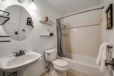 1070 Mercedes Ave #16, Los Altos, CA 94022 - Photo 19
