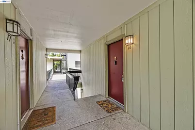 1070 Mercedes Ave #16, Los Altos, CA 94022 - Photo 3