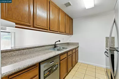 128 Peppermill Ln, Pittsburg, CA 94565 - Photo 7