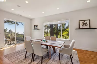 6153 Girvin Dr, Oakland, CA 94611 - Photo 19
