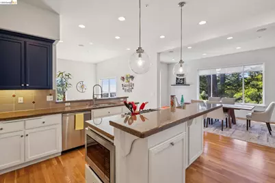 6153 Girvin Dr, Oakland, CA 94611 - Photo 15