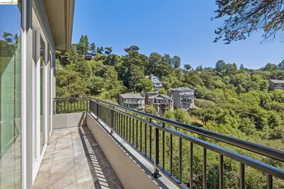 6153 Girvin Dr, Oakland, CA 94611 - Photo 29