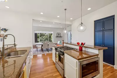 6153 Girvin Dr, Oakland, CA 94611 - Photo 17