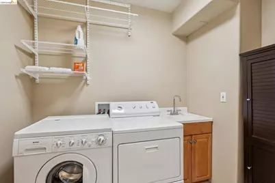 6153 Girvin Dr, Oakland, CA 94611 - Photo 61