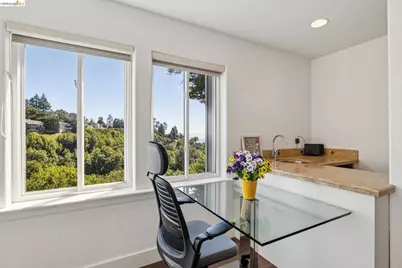 6153 Girvin Dr, Oakland, CA 94611 - Photo 39