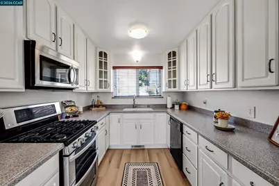 16057 Gramercy Dr, Castro Valley, CA 94578 - Photo 13