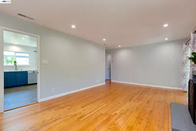 1017 Island Dr, Alameda, CA 94502 - Photo 7