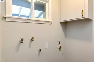 1017 Island Dr, Alameda, CA 94502 - Photo 13
