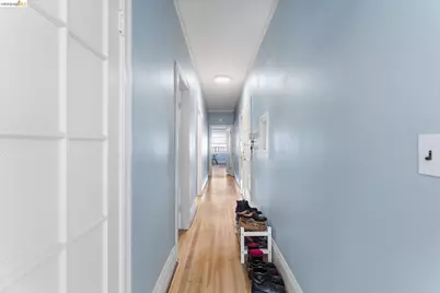 647 Beacon St, Oakland, CA 94610 - Photo 33