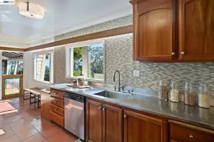 5725 Chelton Dr, Oakland, CA 94611 - Photo 21
