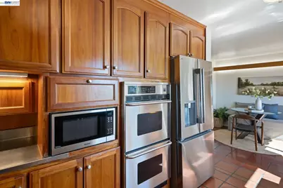 5725 Chelton Dr, Oakland, CA 94611 - Photo 23