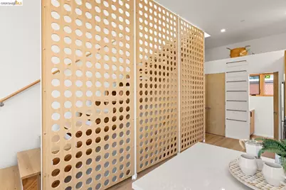 813 Jones, Berkeley, CA 94710 - Photo 17