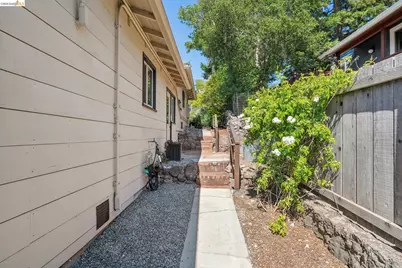 98 Fairlawn Dr, Berkeley, CA 94708 - Photo 77